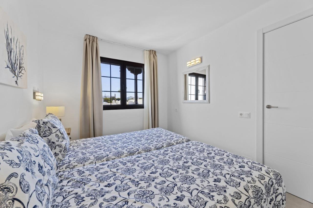Casahost Bastian Boutique II Seaview Lägenhet Costa Teguise Exteriör bild